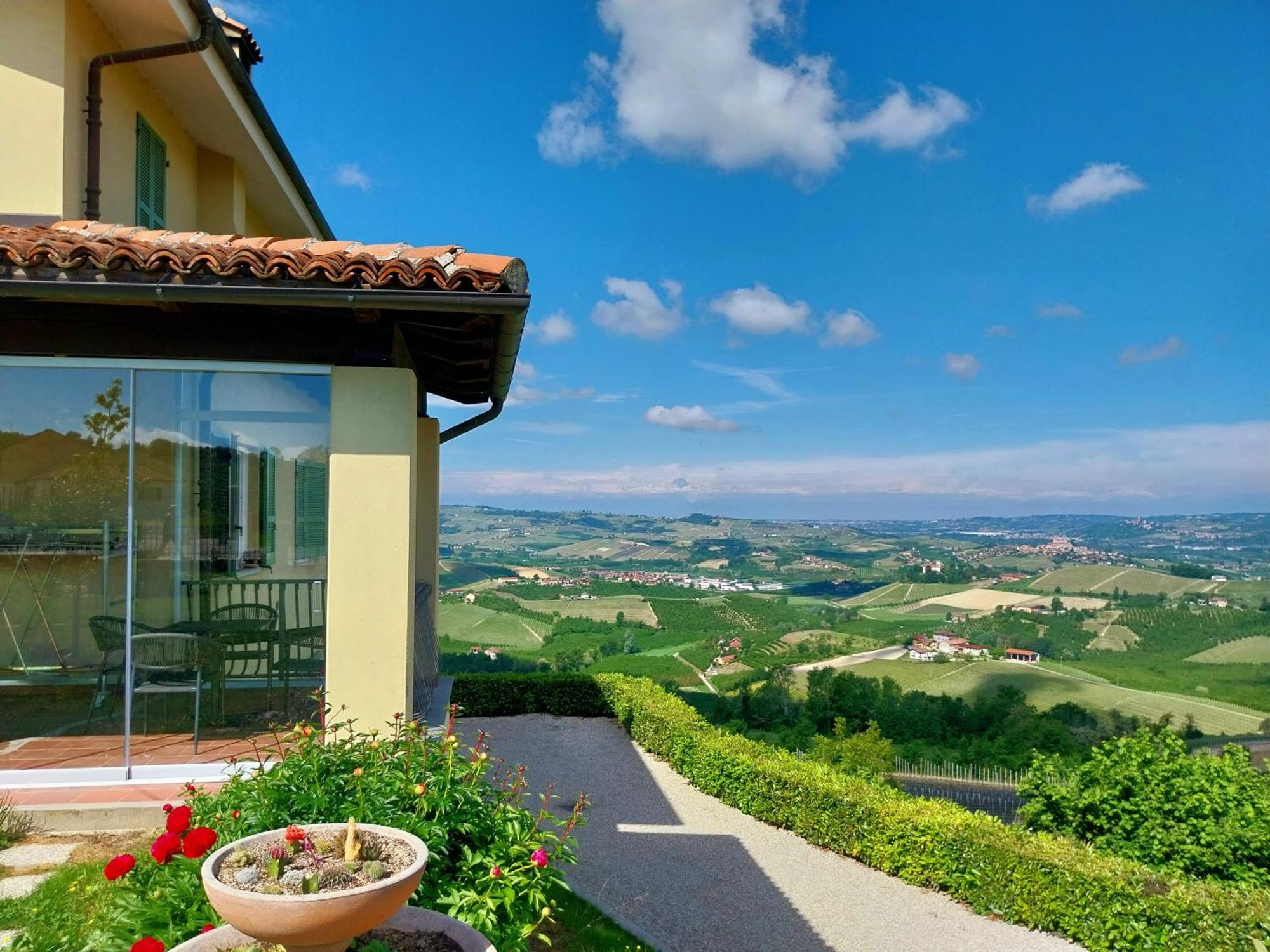 Villa Bellavista Alba, B&B Esterno foto